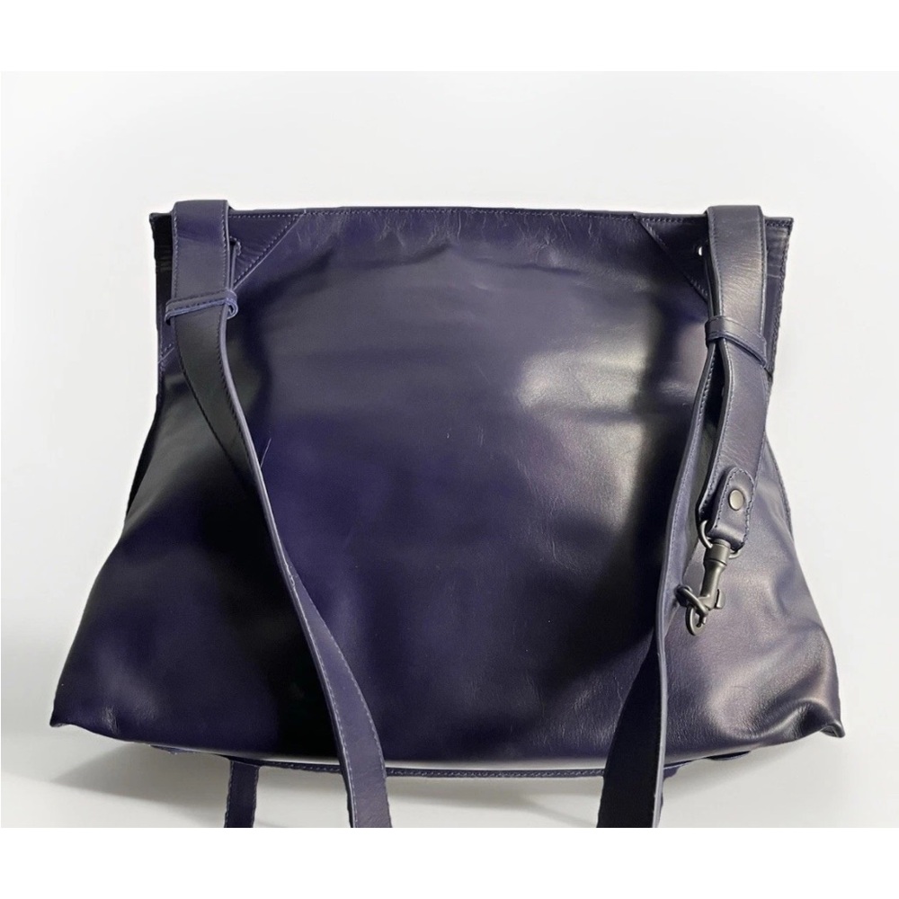 Bottega Veneta Laptop Crossbody Bag —SOLD— - Picture 6 of 11